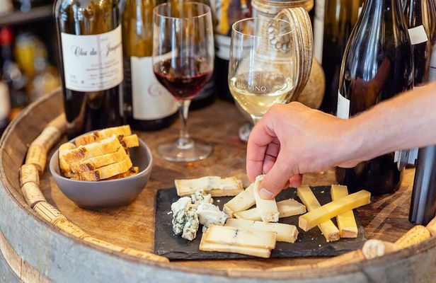 Le Marais Gourmet Food & Wine Tour – Taste Paris Like a Local