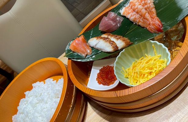 Sushi Making Experience in Namba, Osaka