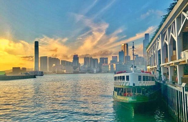A Private City Tour of Hong Kong with Mercedes-Benz
