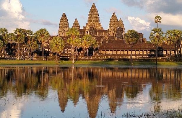 Day trip Phnom Penh to Siem Reap & Return back