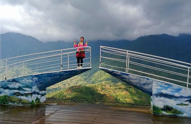 Sa Pa Private Tour: Glass Bridge, Cat Cat, Moana, Best View.
