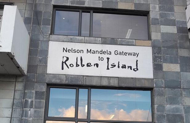 Robben Island, Penguins and Cape of Good Hope Private Tour 