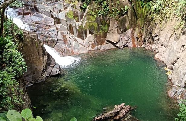 Valle de Anton UTV tour to Pozo Azul