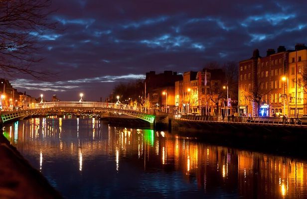 Private Evening Tour of Illuminated Dublin Landmarks
