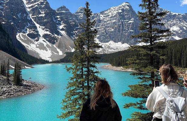 Moraine Lake, Lake Louise, Banff Tour from Calgary-Banff-Canmore