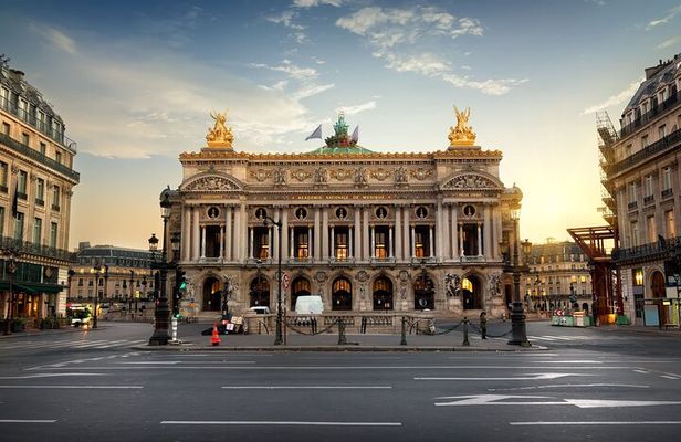Walking Tour of Paris from Opéra Garnier to Sacré-Cœur