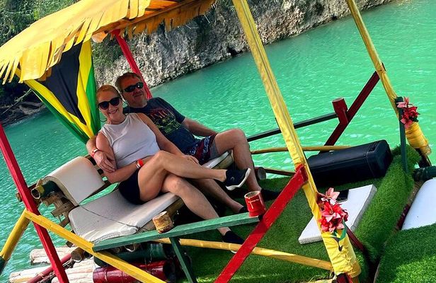 Dunn's River, Horseback Ride and Bamboo Rafting from Ocho Rios