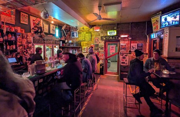 Rock'n'roll venues pub crawl including 2 free drinks and history