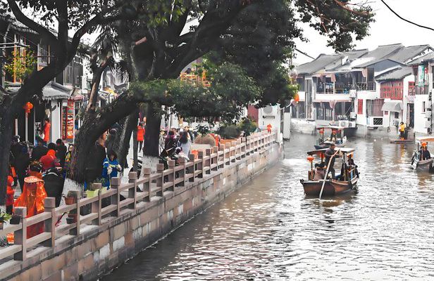 Shanghai Tour to Zhujiajiao Water Town, Bund, French Concession