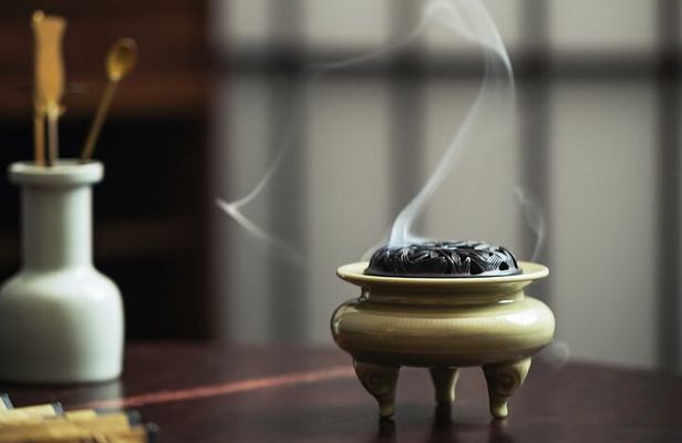 Xi'an Calligraphy & Tea Ceremony - Dive into Ink & Brush Artistry