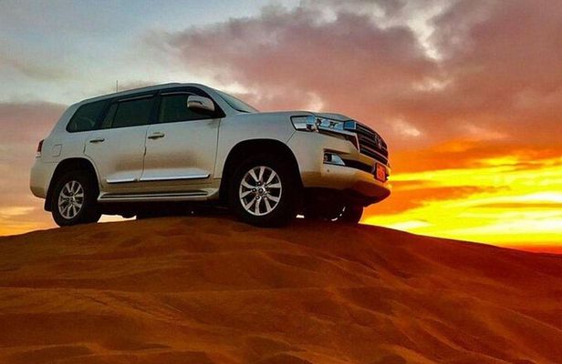 Private Desert Safari Dubai with BBQ Dinner upto 6 person