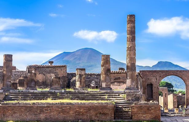 Walk Through Time: Vesuvius Crater Hike & Pompeii Ruins Tour