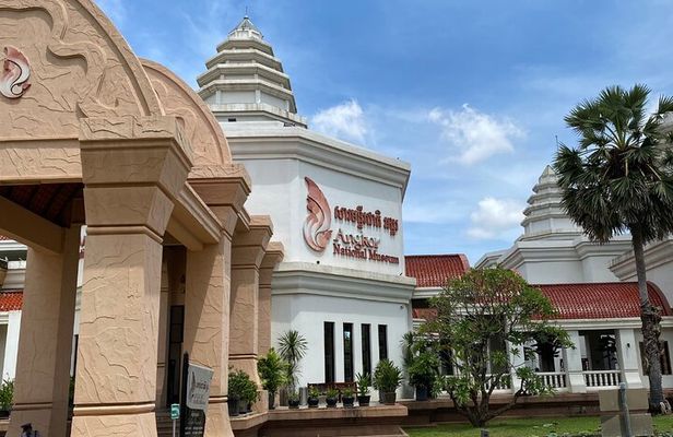 Siem Reap City Tour and Angkor National Museum Experience