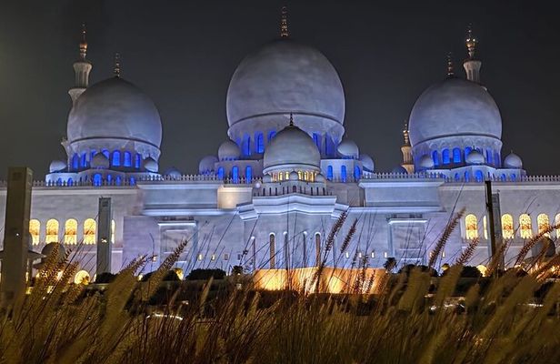 Customizable Private Tour of Dubai Abu Dhabi and UAE