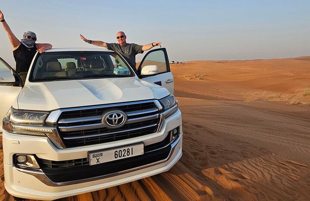  Evening Desert Safari Camel Ride Bbq Dinner live Shows