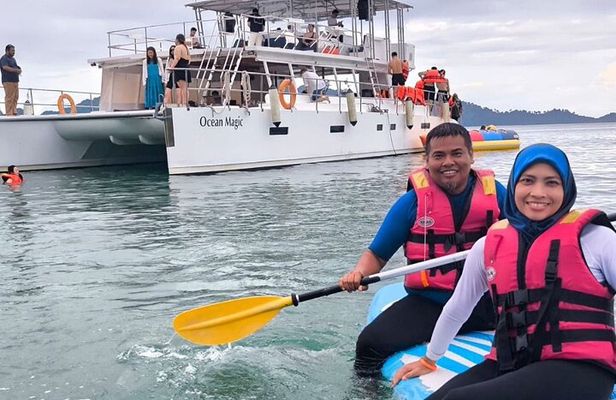 Langkawi Sunset Cruise with Buffet Dinner Jacuzzi & Hotel Pick up
