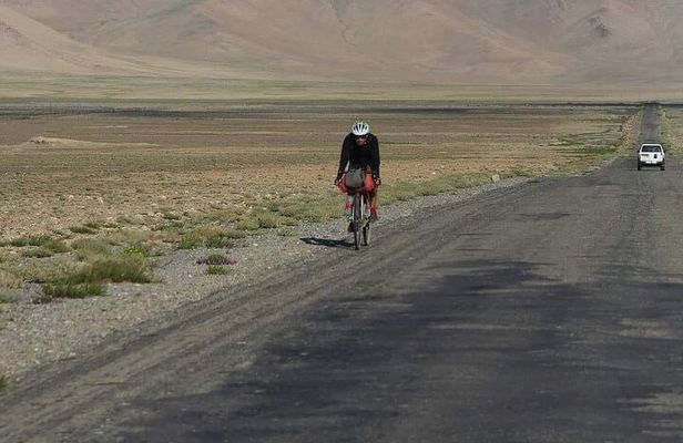 Pamir Highway Adventure tour in 2 days