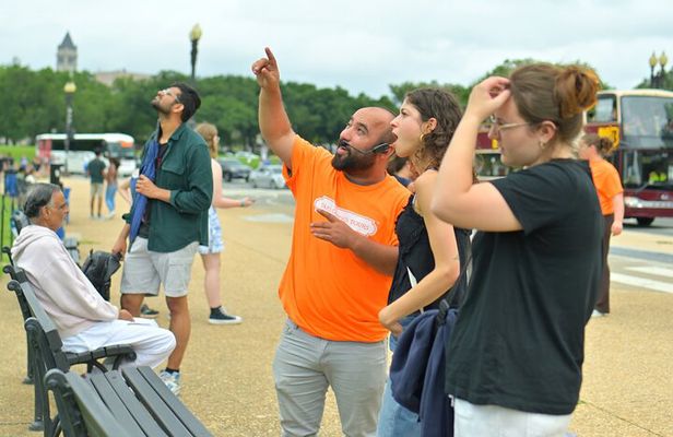 Washington DC Monuments Open-Air Sightseeing Guided Tour