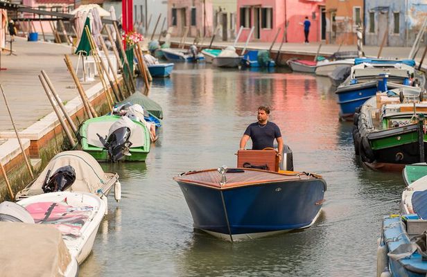 Exclusive Boat Tour Murano Burano torcello with Real Local Guide
