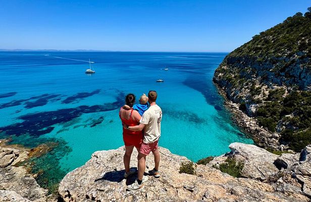 Formentera 4X4 Tour of Secret Corners in Land Rover Defender