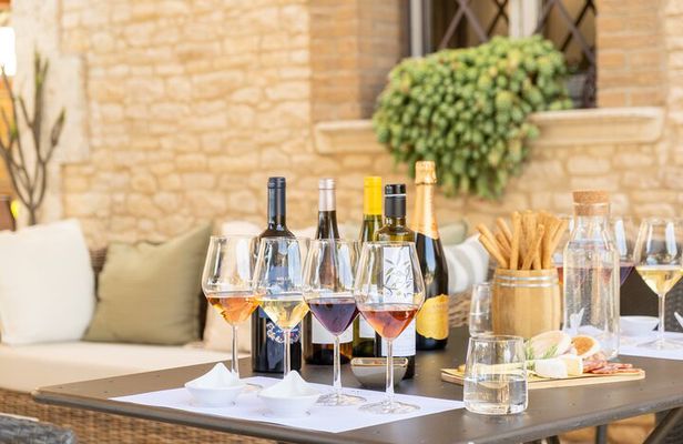 Guided tasting of Sicilian wines in Montesole