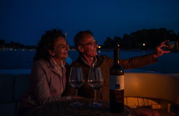 Private Nighttime Luxury Speedboat Tour of Rovinj with Wine