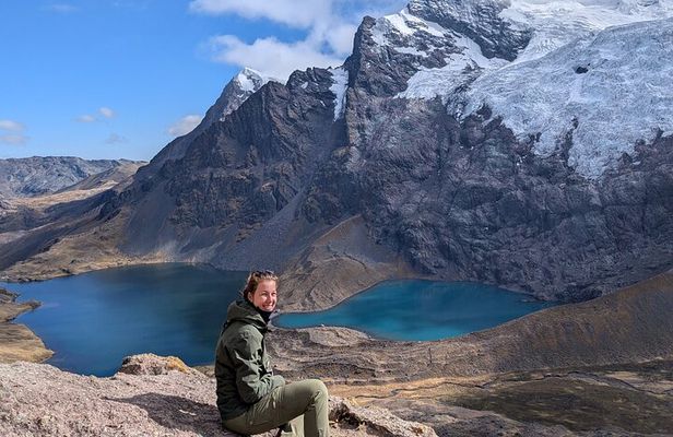 4-Day Tour in Ausangate Trek and Rainbow Mountain of Cusco