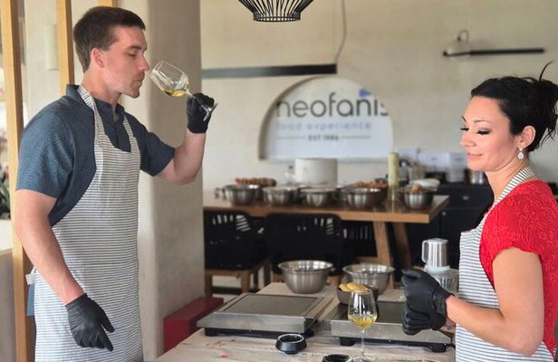 Santorini Private Cooking Class & Wine Tour