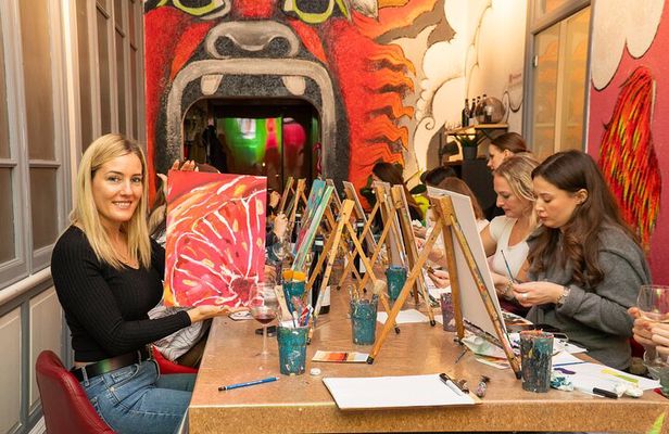 Rome: Paint & Sip Experience in Piazza Navona