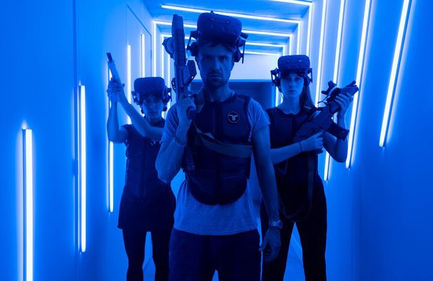 Zombie Apocalypse VR Shooter Experience