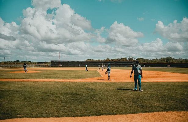 Cultural Baseball Tour in Curacao