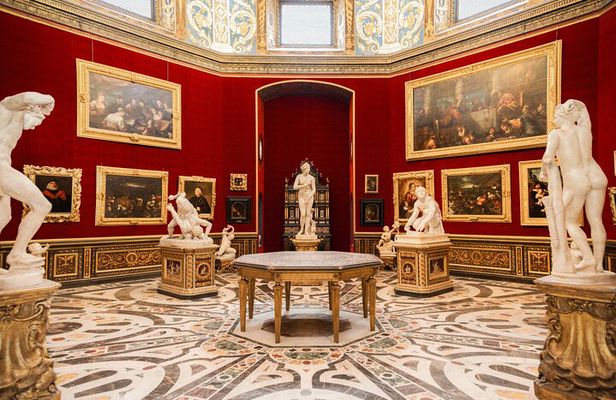 Skip the Line Uffizi Gallery VIP Small Group Tour