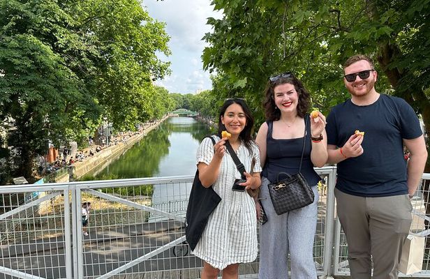 Explore & Taste Canal Saint Martin in Paris - Brunch or Wine Tour