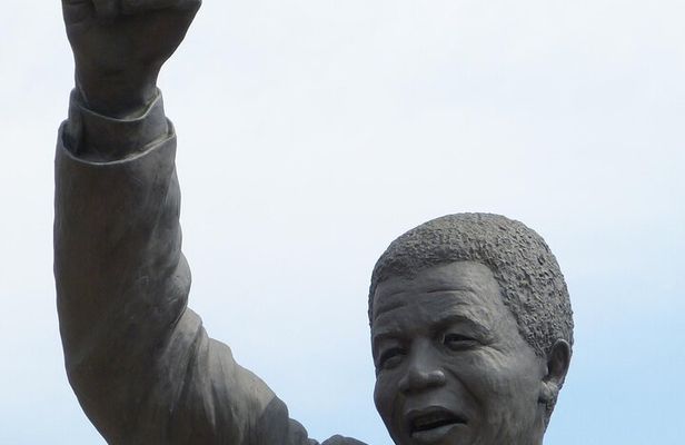 Robben Island and Table Mountain Tour