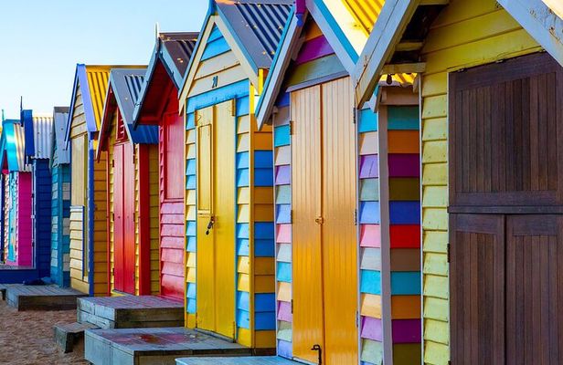 Melbourne: Private Tour Explore the City & Brighton Beach Boxes.