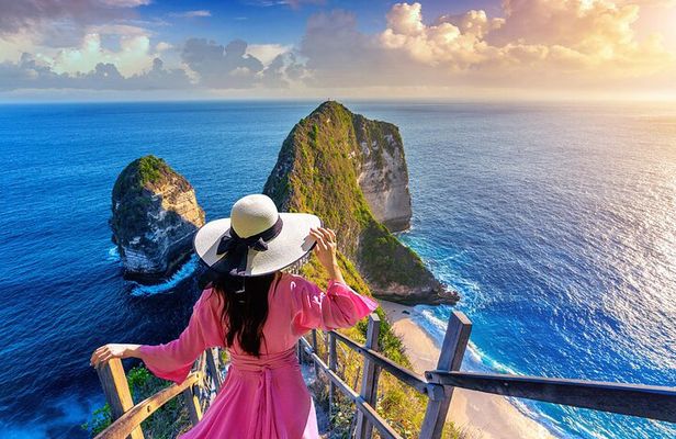 Nusa Penida Day Tour Kelingking Broken and Angels Bay
