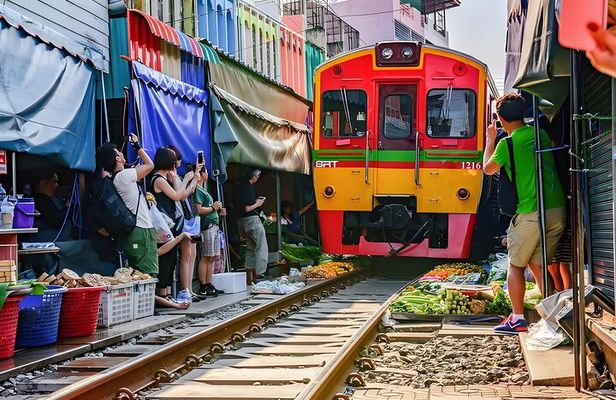 Floating Market and Railway Market Day Tour from Bangkok