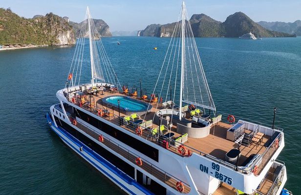 TOP Halong Bay 5-Star Day Cruise with Limousine & Buffet Lunch