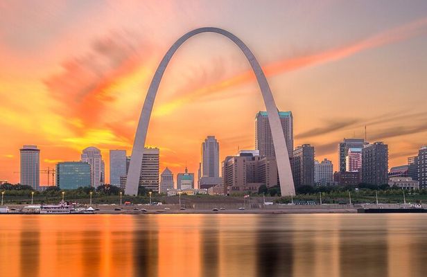 "StL's Best Sights and Bites" - Your Private Tour in St. Louis