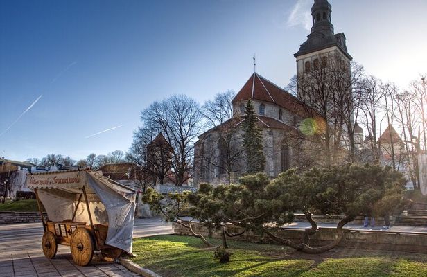 Old Town Walking Tour and Two Cathedrals