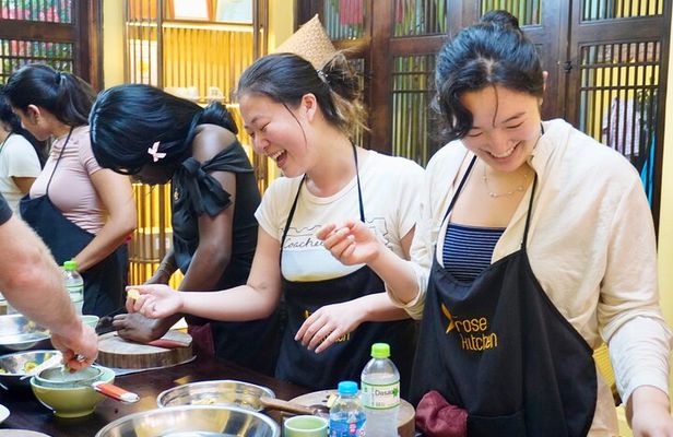 Hanoi Cooking Class in Secret Villa with Cultural Insights