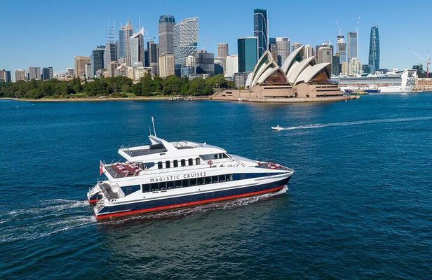 Sydney Harbour Sightseeing Cruise with Live Commentary