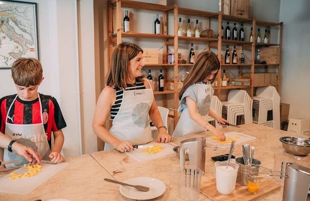 Homemade Gelato Making Class in Verona