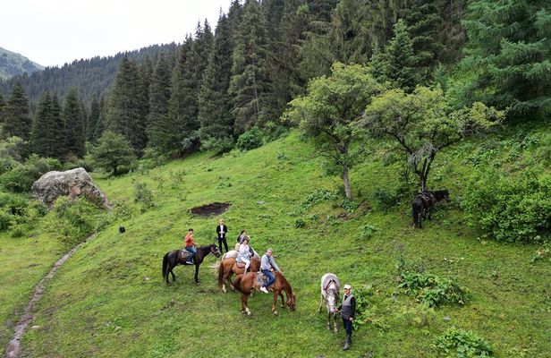 Day Tour to Burana Tower and Chon Kemin Valley from Bishkek