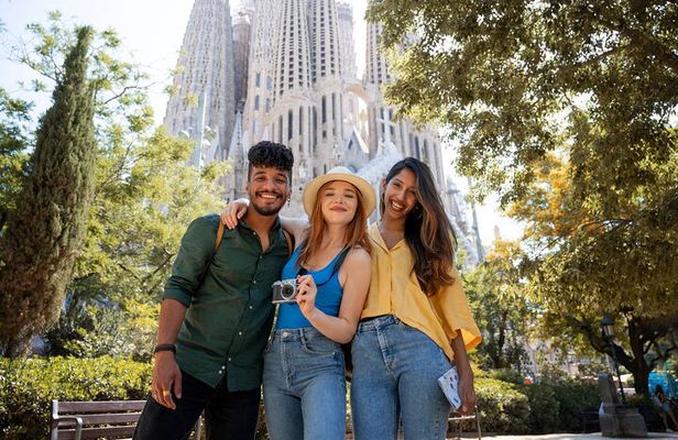 Sagrada Familia Skip the Line Guided Tour