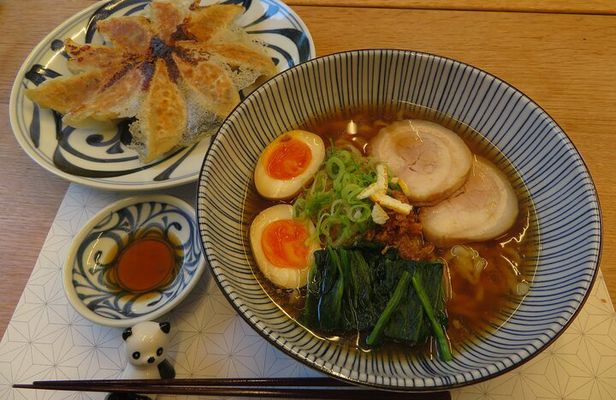 Tokyo Shinjuku Ramen Making from Scratch with Mom