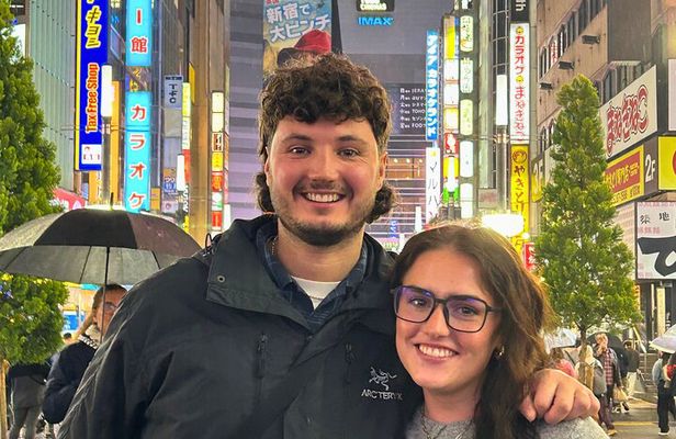 Shinjuku Food & Drink Tour (5 dishes & 3 drinks at 3 local spots)