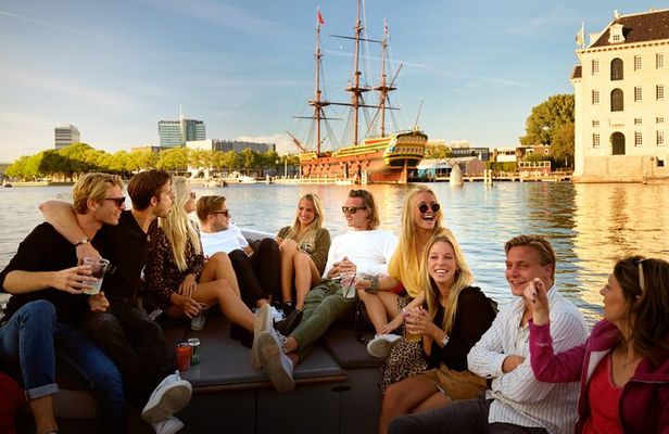 Amsterdam All-Inclusive 90-Minutes Canal Cruise by Captain Jack
