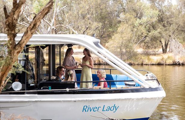 Swan Valley River Cruise and Wine Tasting Day Trip from Perth
