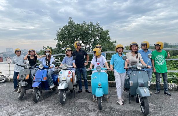 Amazing Vespa Night Tour For Food Lover